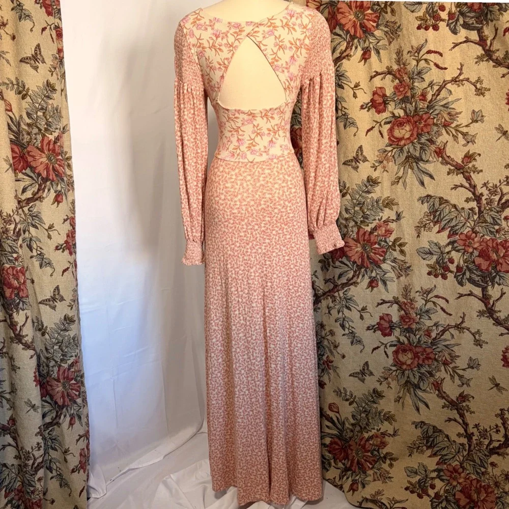 FREE PEOPLE Floral Mixed Print Maxi Dress with billowed sleeves and open back - Picture 2 of 13